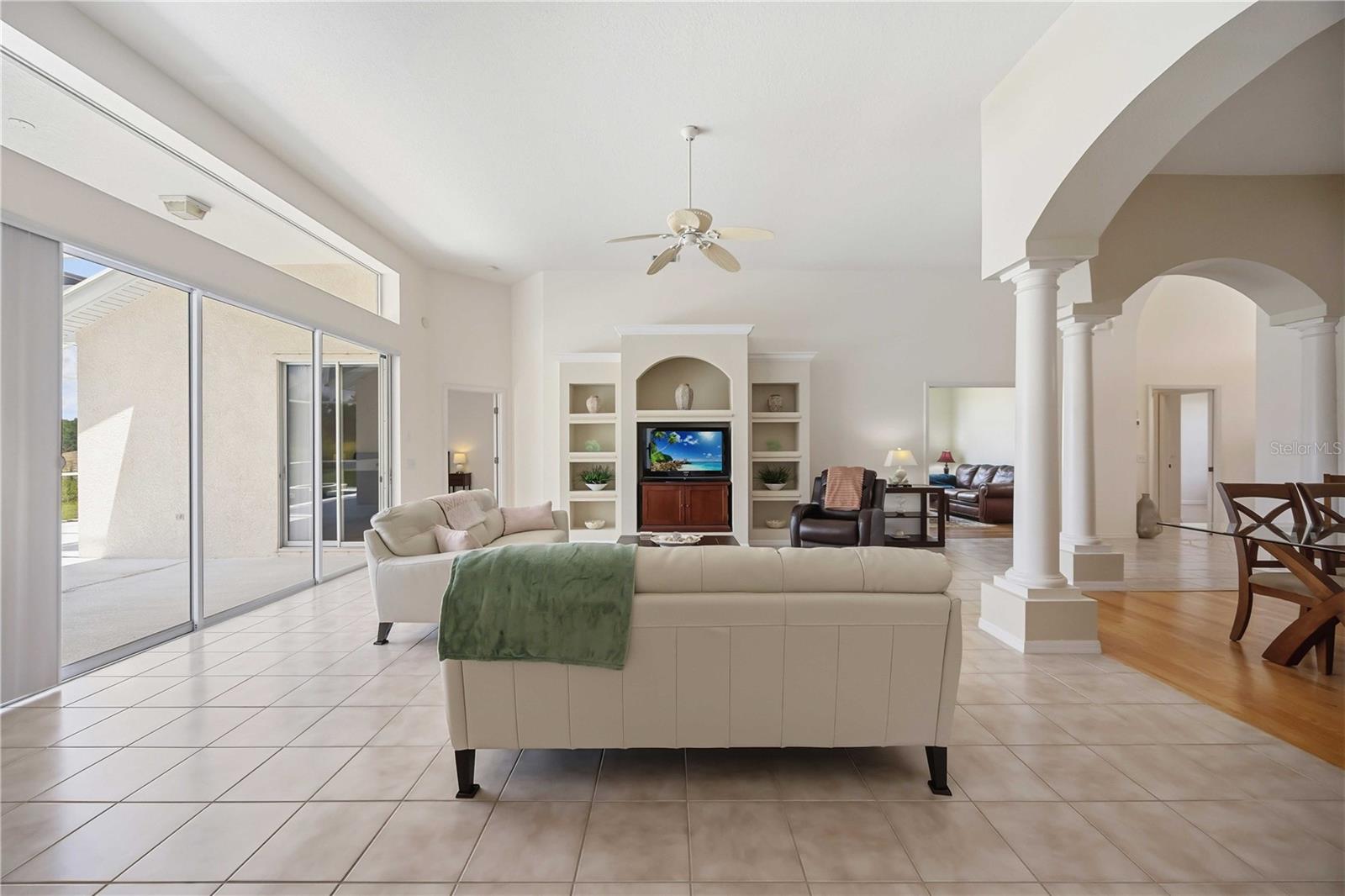 Image 17 of 64 For 7740 Castleisland Drive