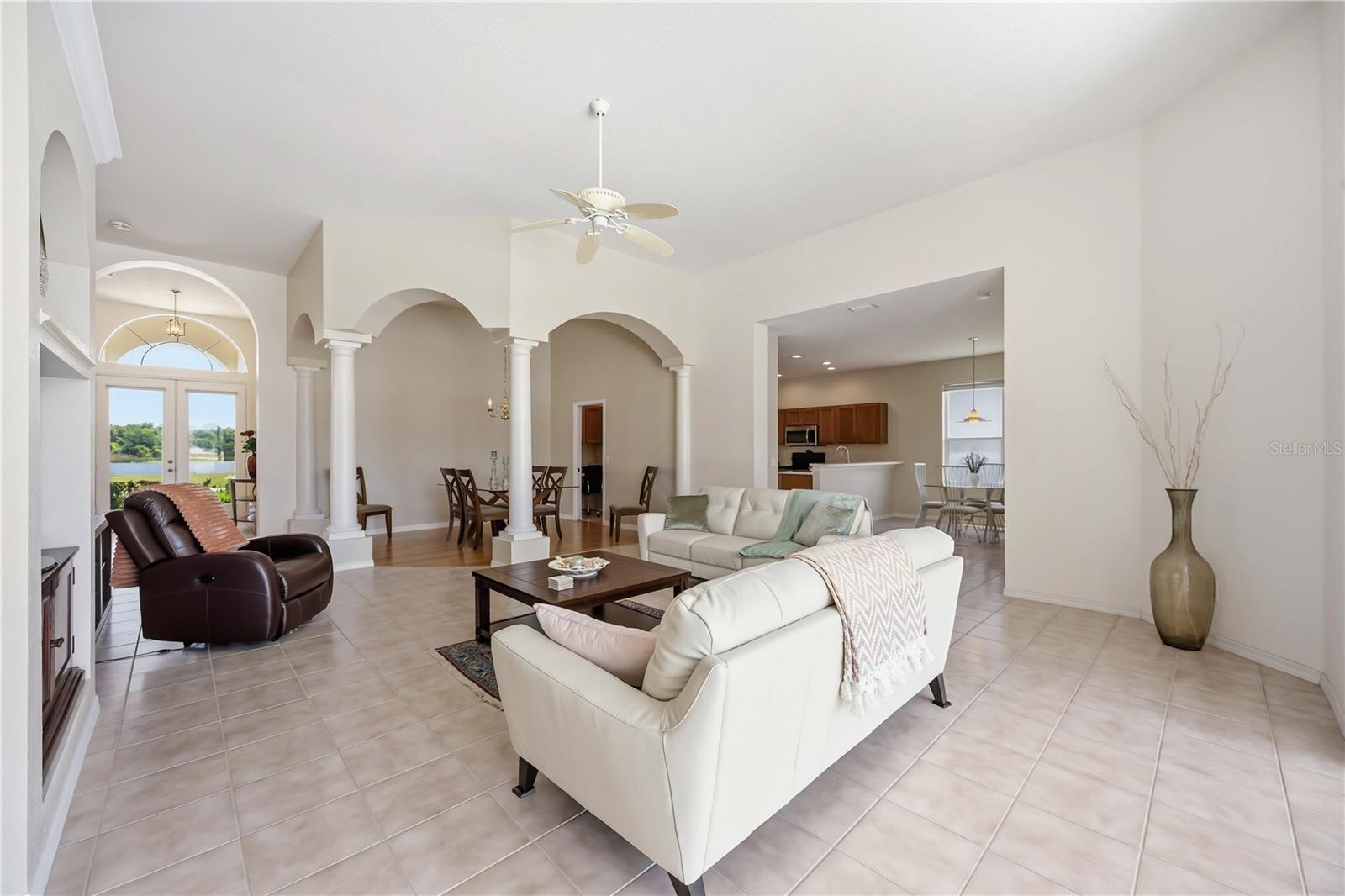 Image 18 of 64 For 7740 Castleisland Drive