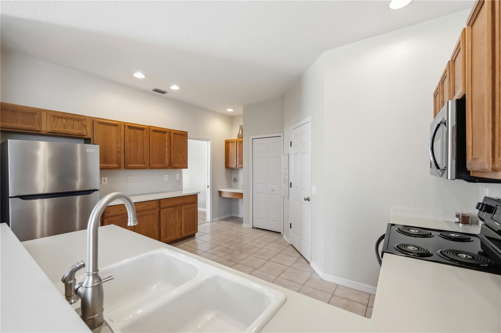 Image 20 of 64 For 7740 Castleisland Drive