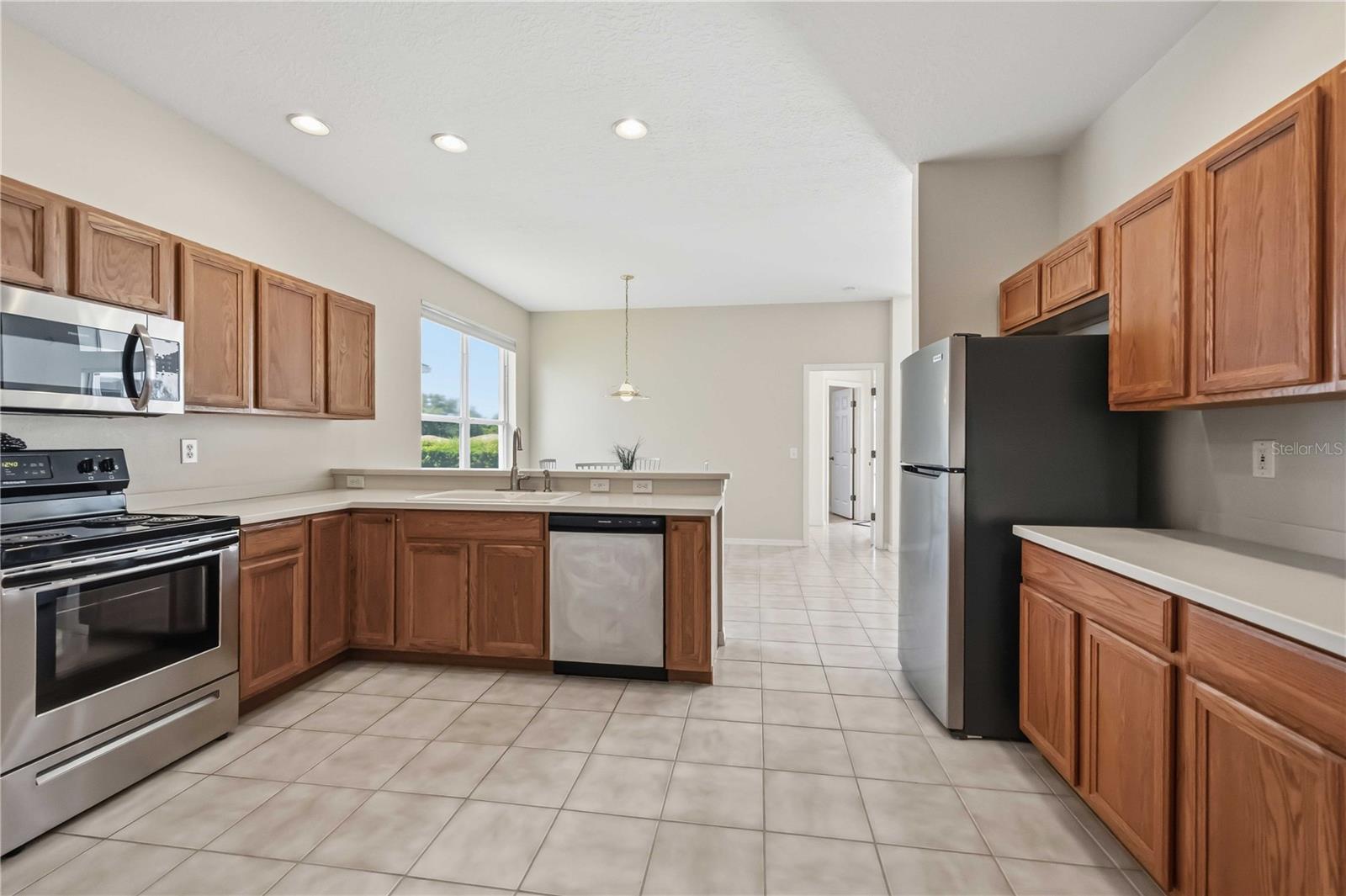Image 21 of 64 For 7740 Castleisland Drive