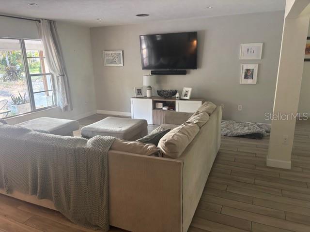 Image 5 of 11 For 7503 Starfish Drive