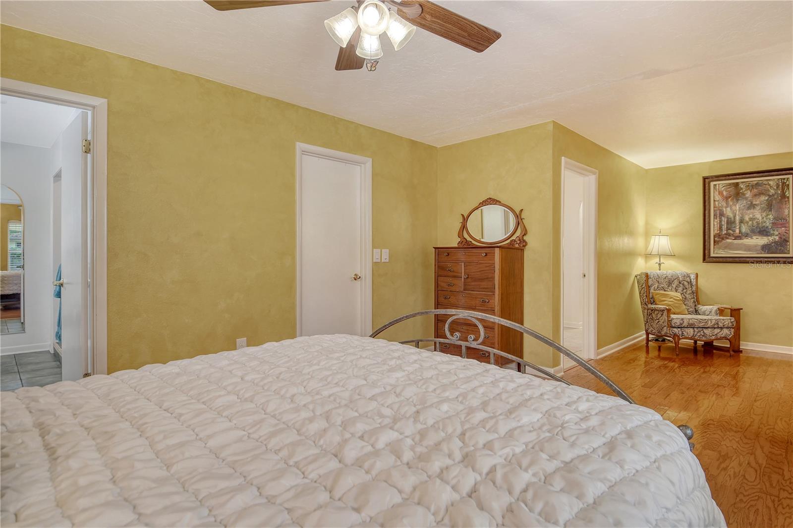 Image 18 of 47 For 6303 3rd Avenue Nw