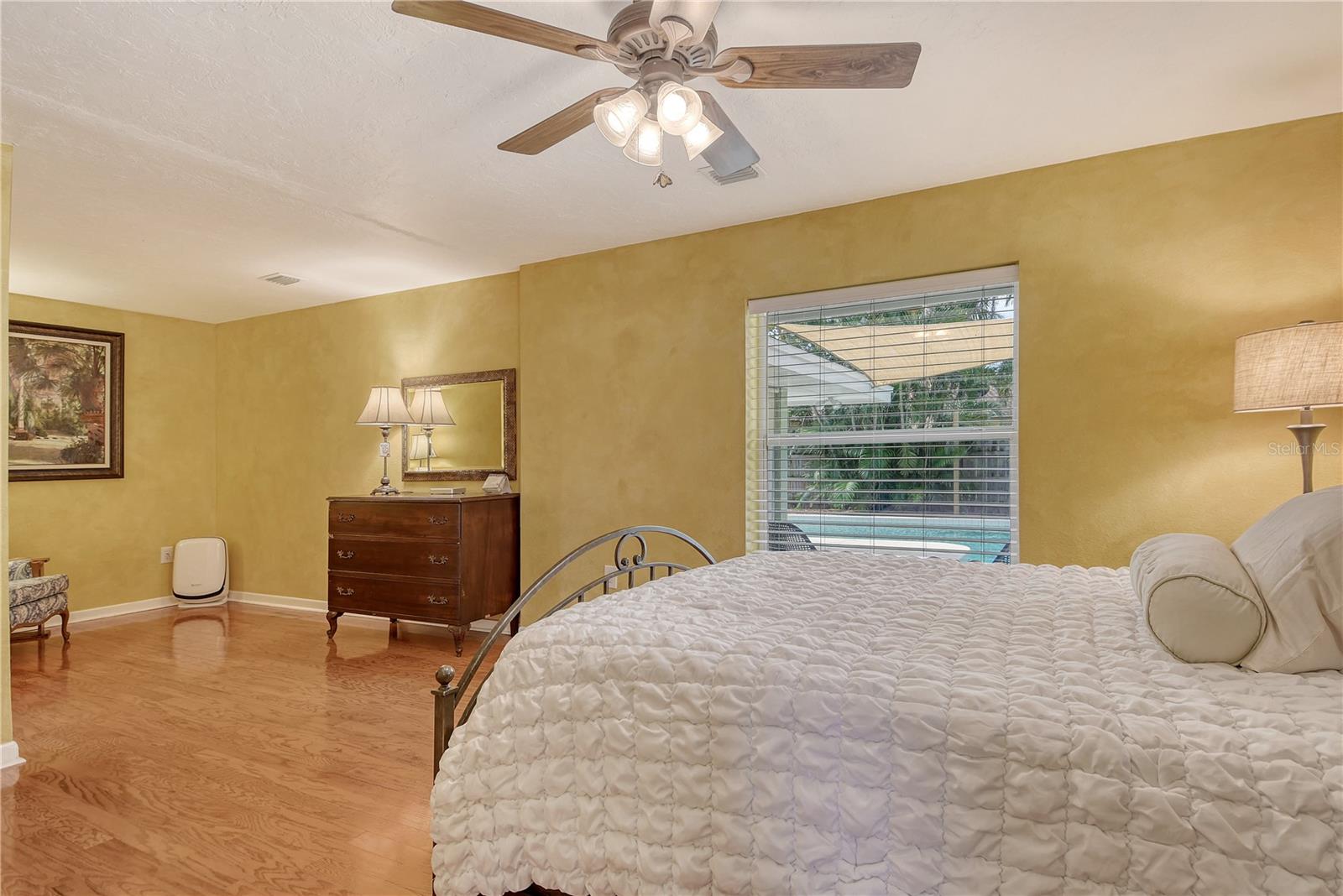 Image 21 of 47 For 6303 3rd Avenue Nw