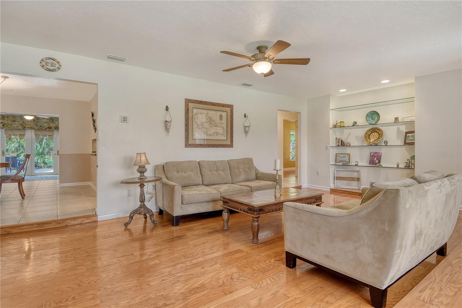 Image 8 of 47 For 6303 3rd Avenue Nw