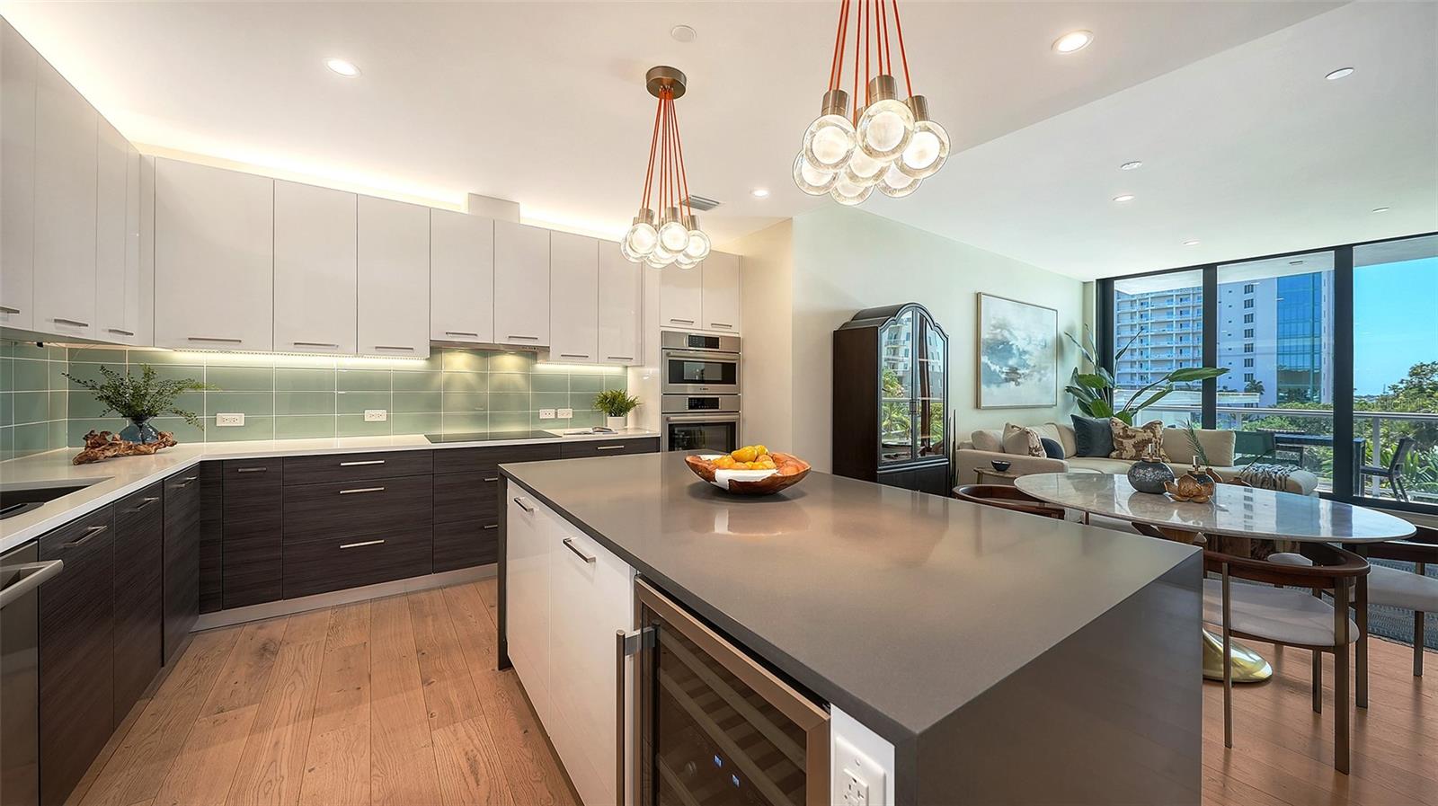 Image 12 of 55 For 300 Pineapple Avenue 302