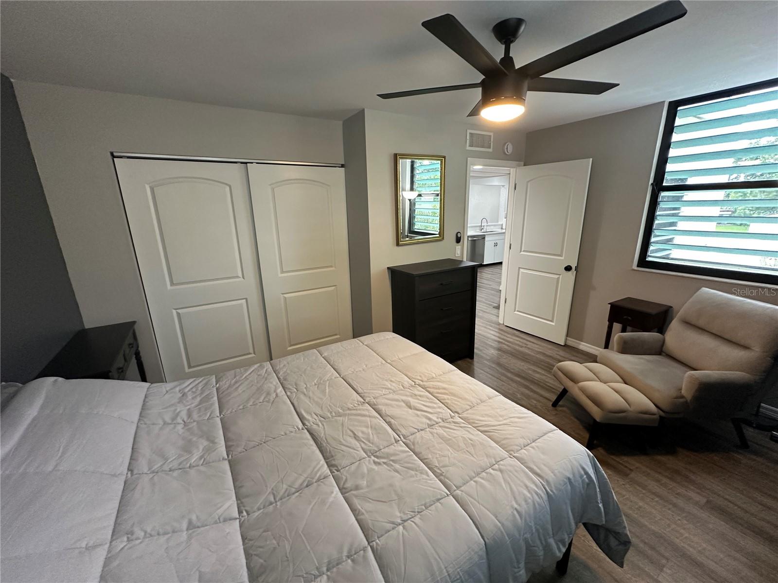 Image 18 of 27 For 619 Spring Lakes Boulevard