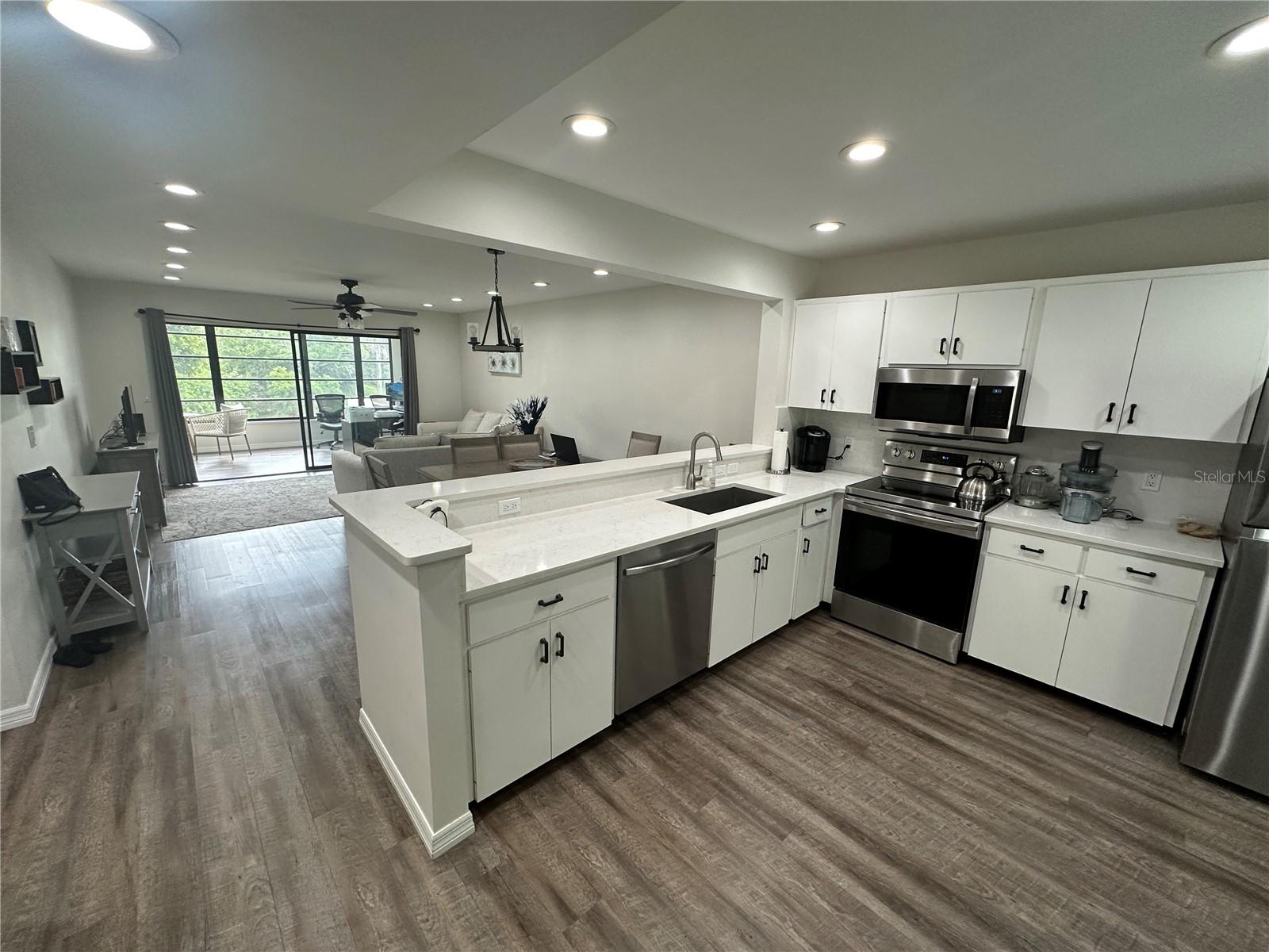 Image 3 of 27 For 619 Spring Lakes Boulevard