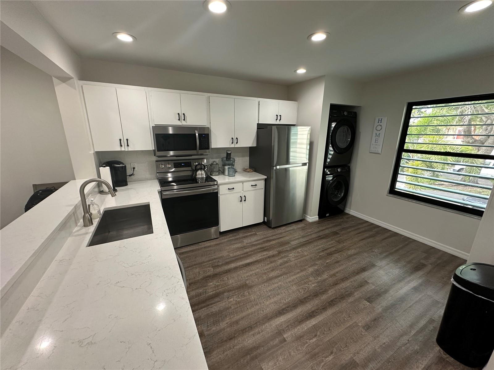 Image 4 of 27 For 619 Spring Lakes Boulevard