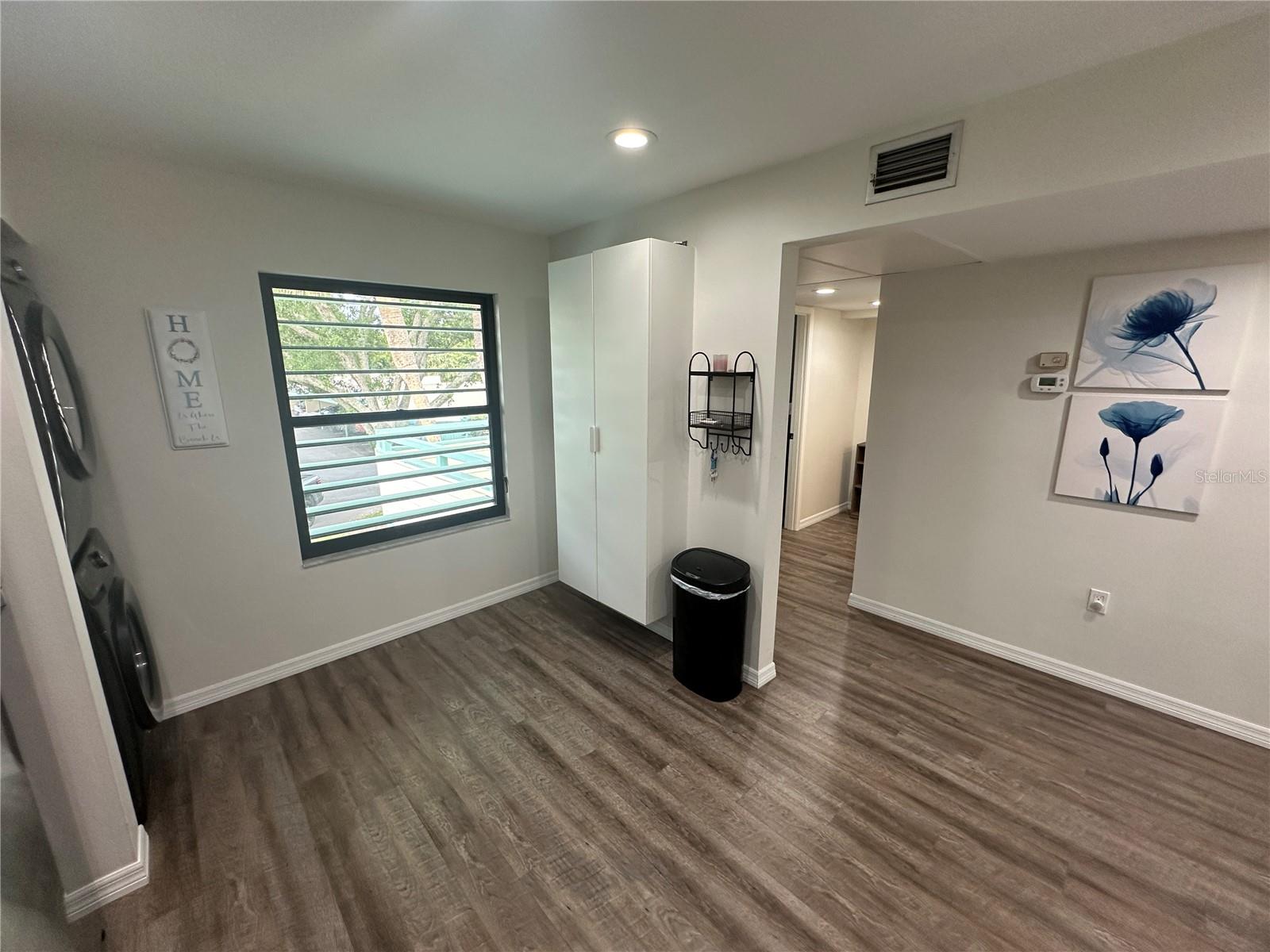 Image 6 of 27 For 619 Spring Lakes Boulevard