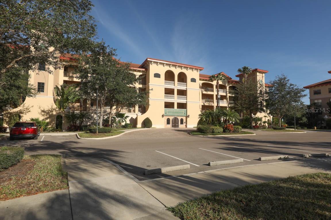 Image 4 of 60 For 7612 Lake Vista Court 308