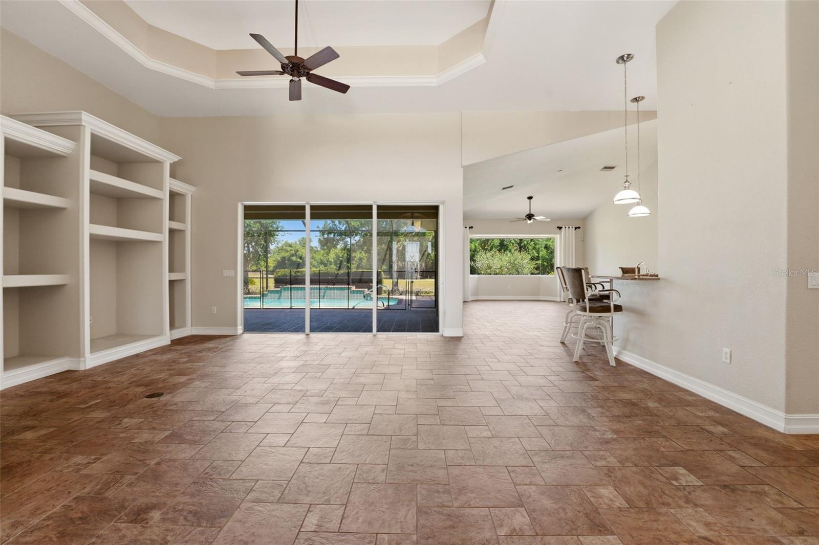 Image 15 of 49 For 7884 Sunny Oaks Drive