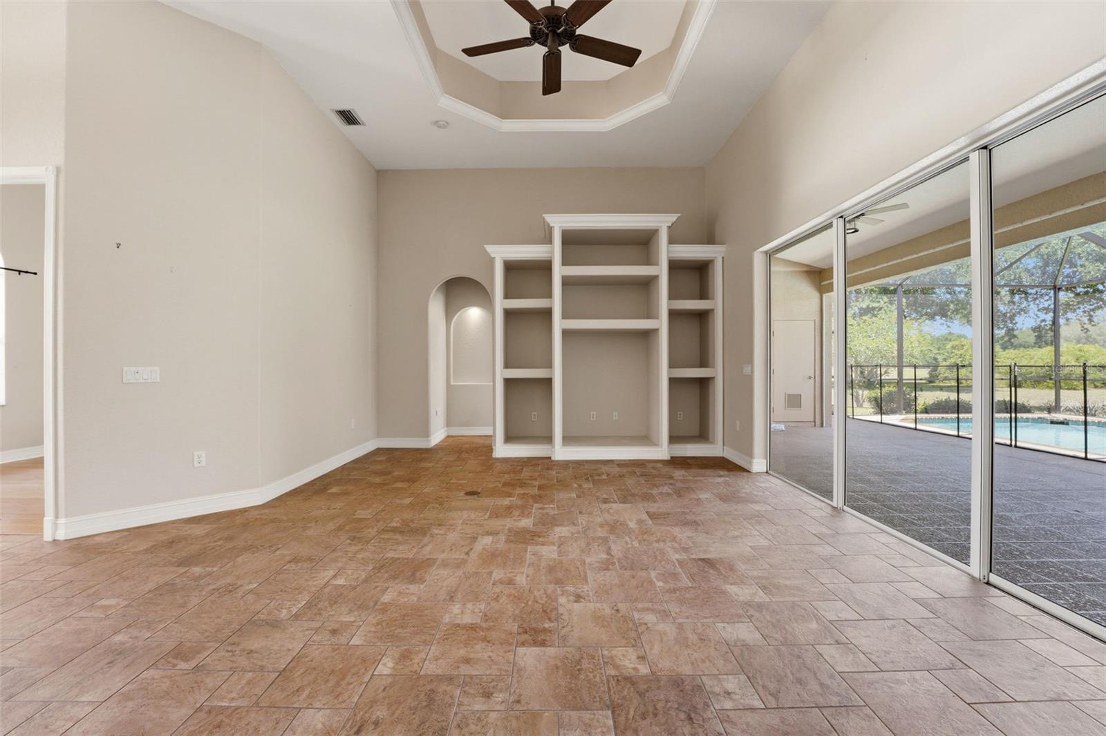 Image 17 of 49 For 7884 Sunny Oaks Drive