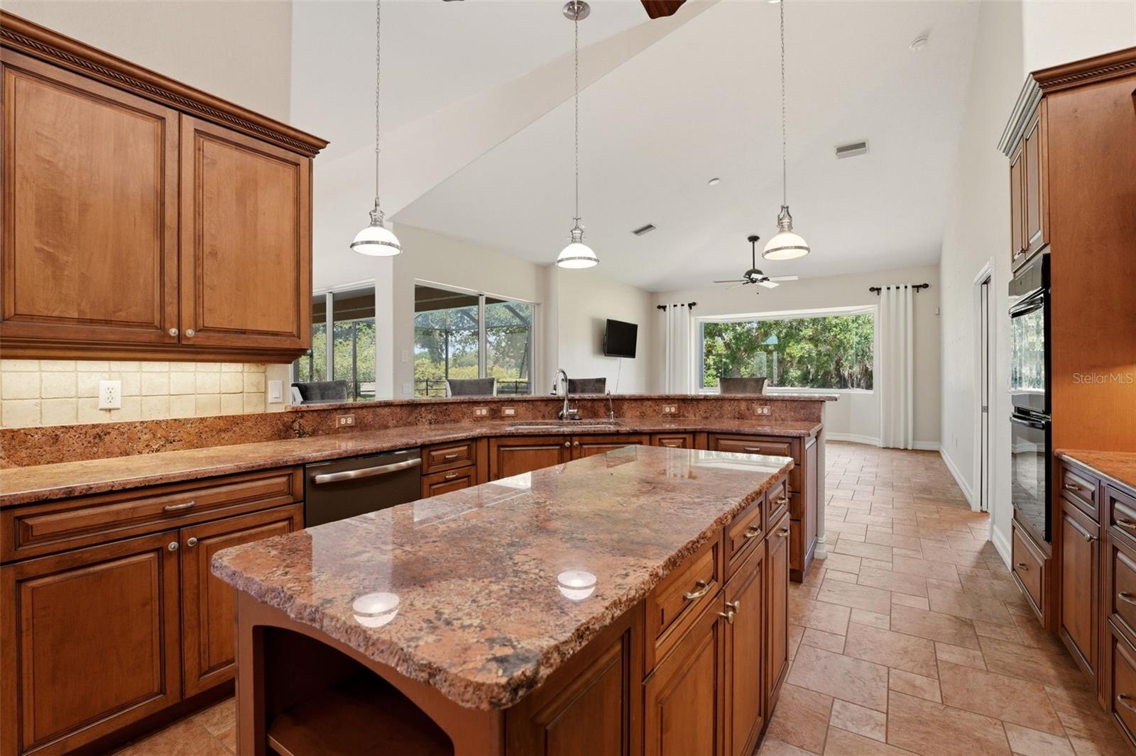 Image 23 of 49 For 7884 Sunny Oaks Drive