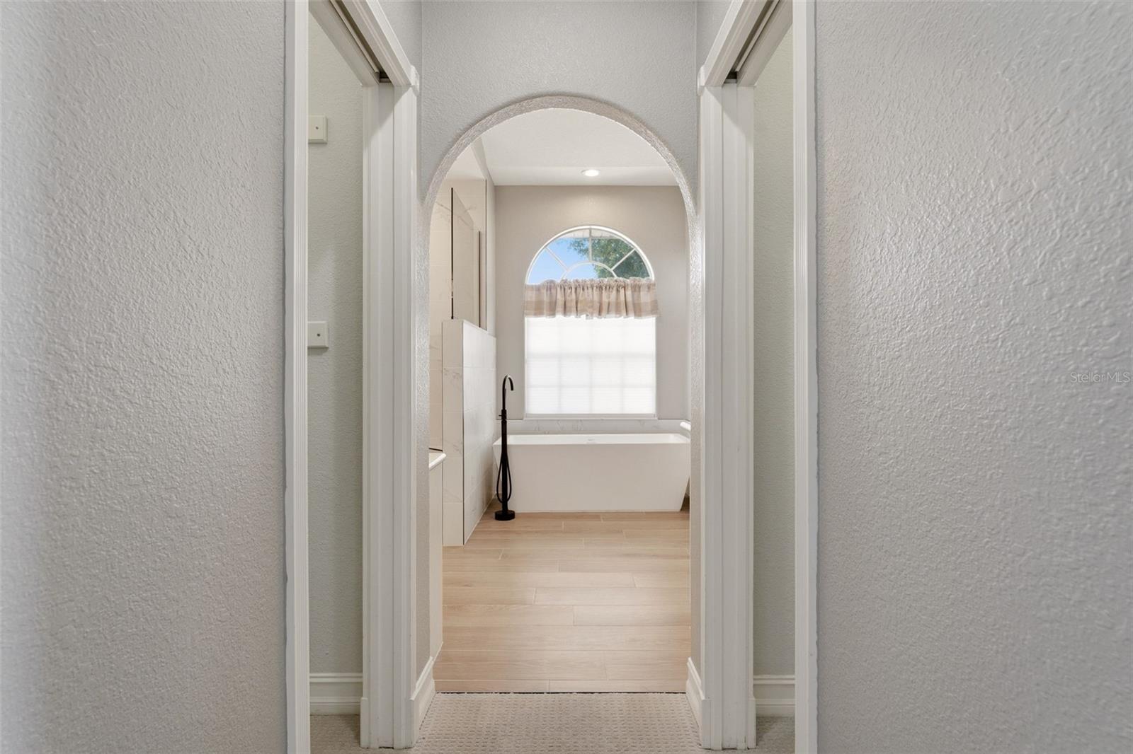 Image 31 of 49 For 7884 Sunny Oaks Drive