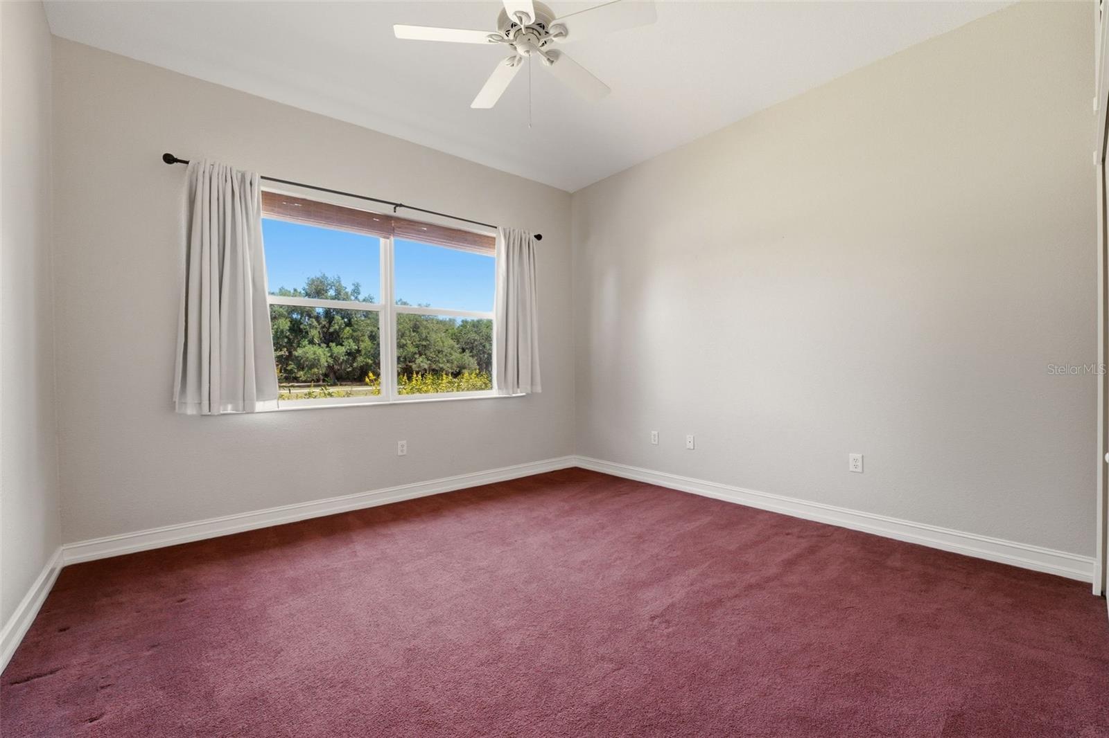 Image 36 of 49 For 7884 Sunny Oaks Drive