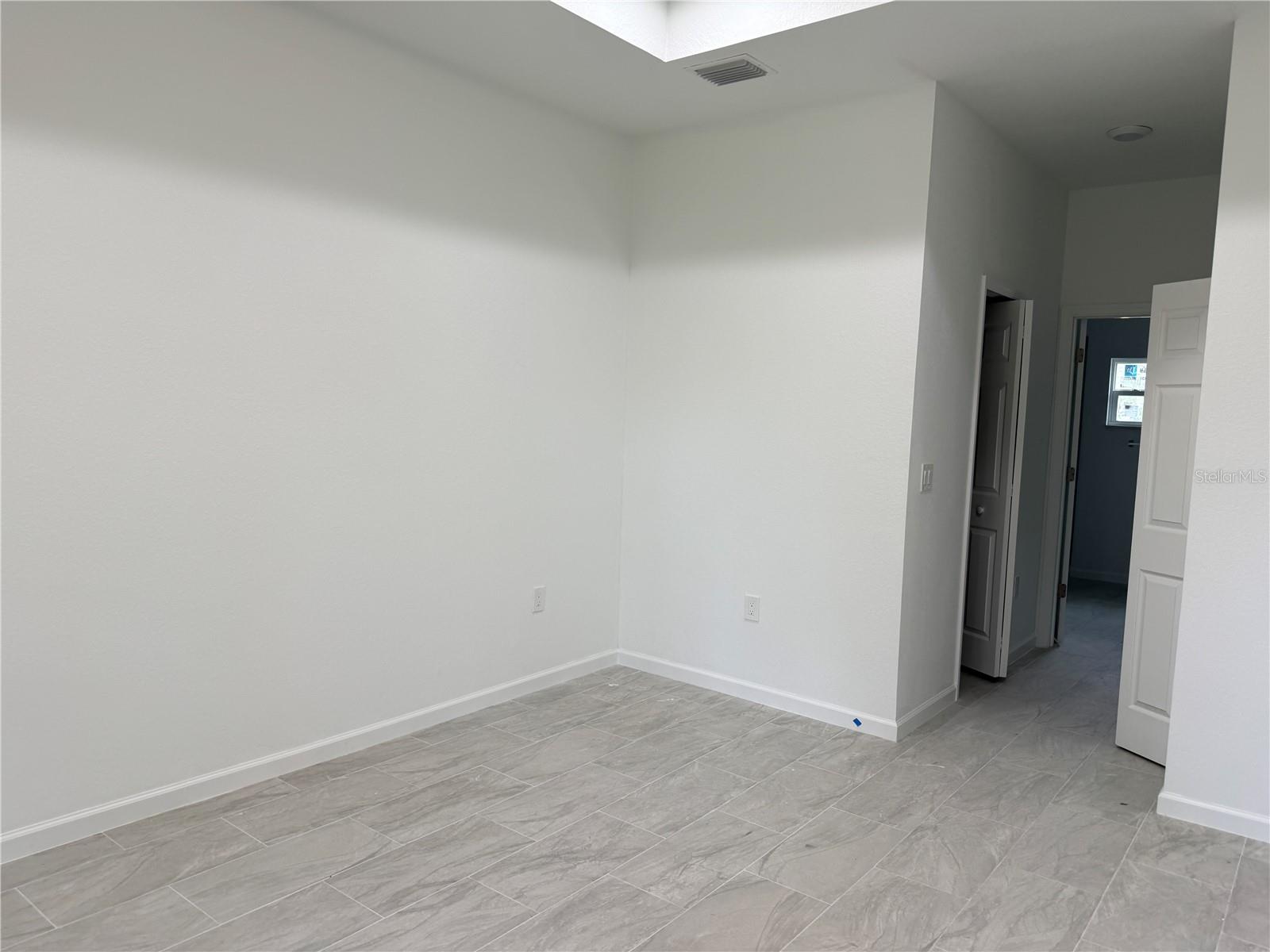 Image 7 of 23 For 2523 Cloras Street