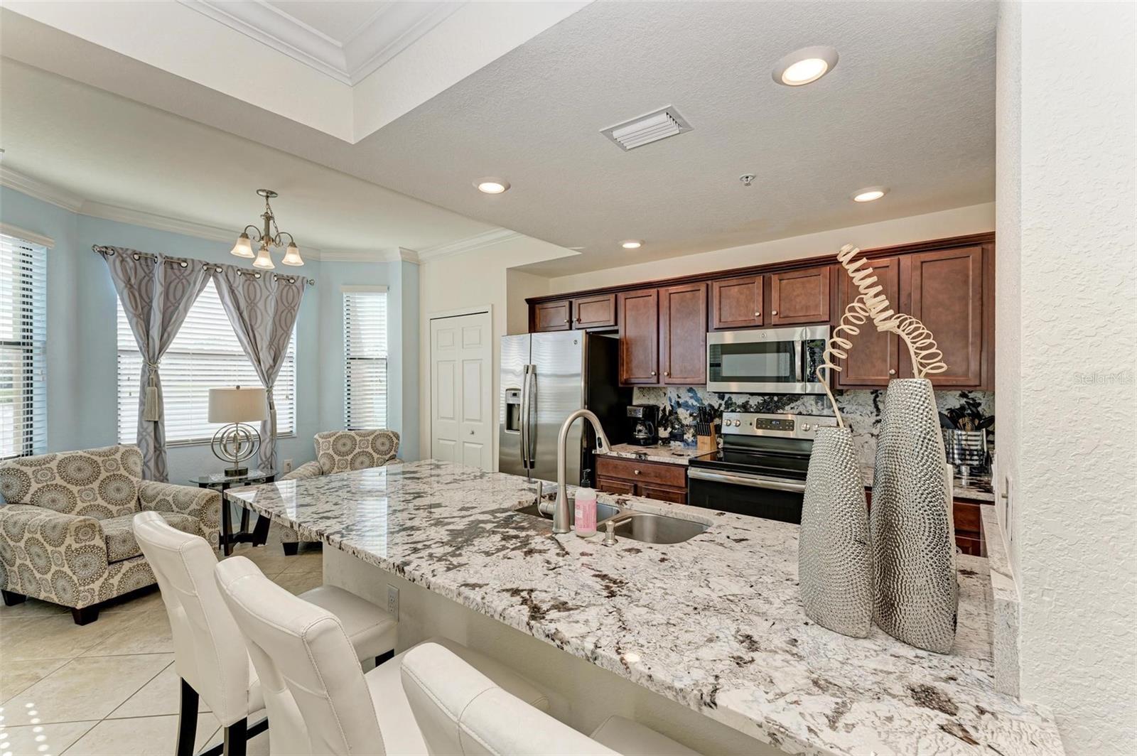 Image 12 of 62 For 16814 Vardon Terrace 103