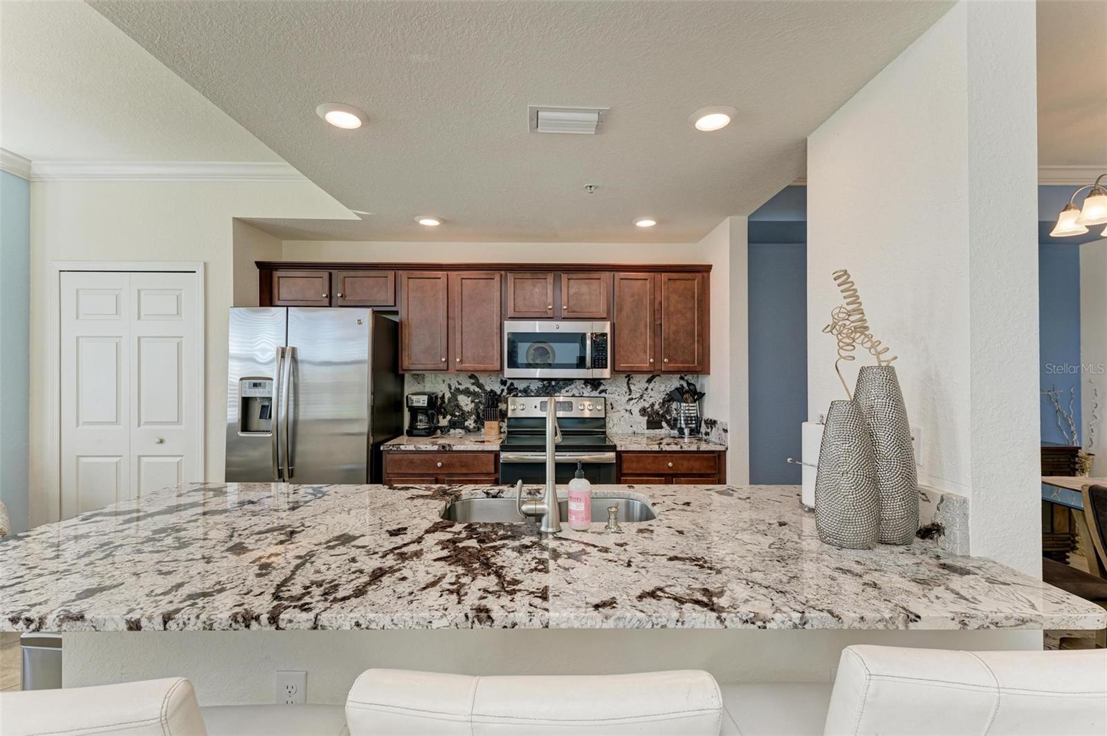 Image 13 of 62 For 16814 Vardon Terrace 103
