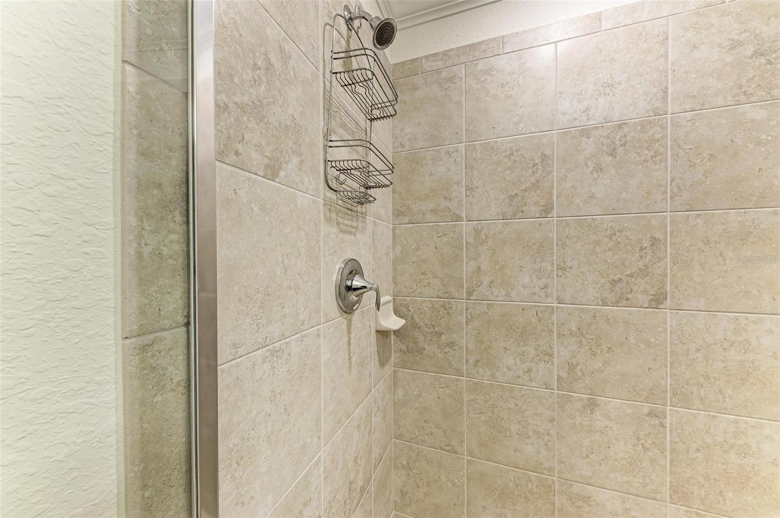 Image 22 of 62 For 16814 Vardon Terrace 103