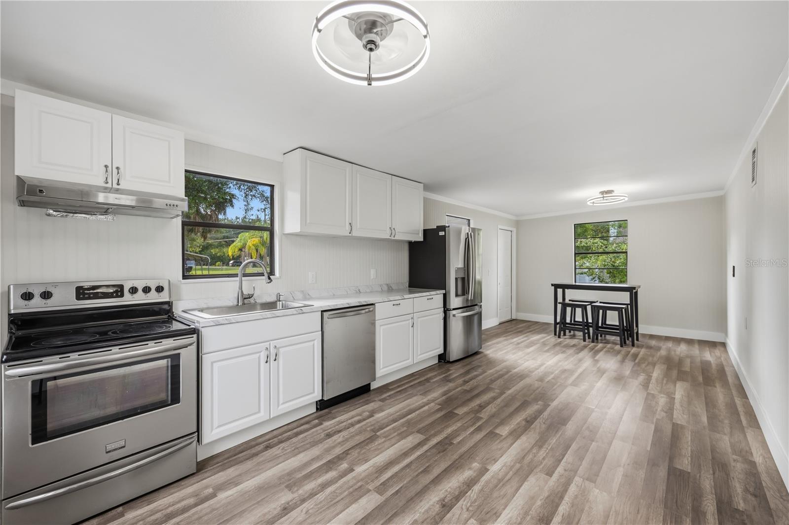 Image 2 of 66 For 10162 Lettuce Lake Avenue