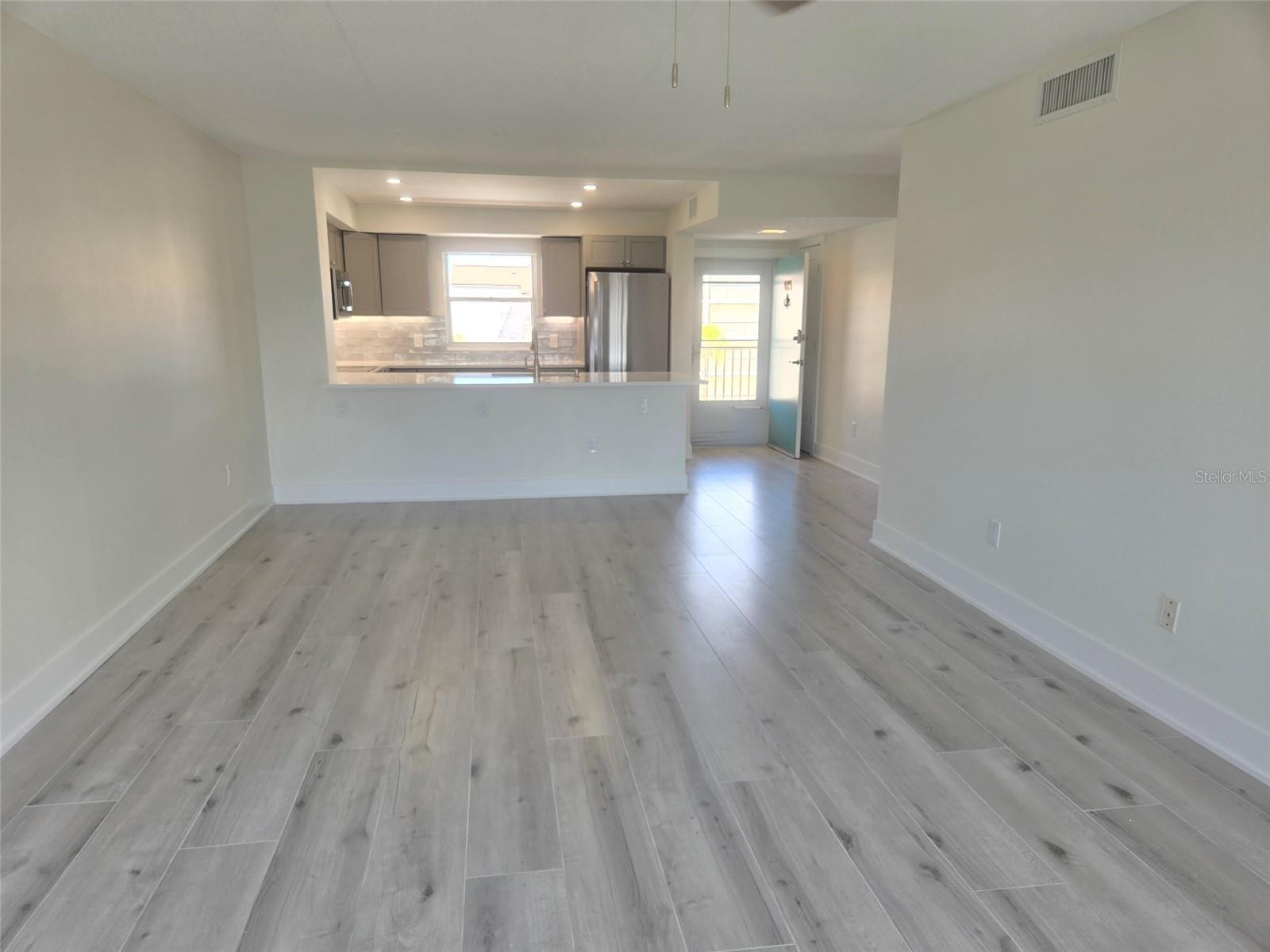 Image 14 of 66 For 1300 Portofino Drive 406