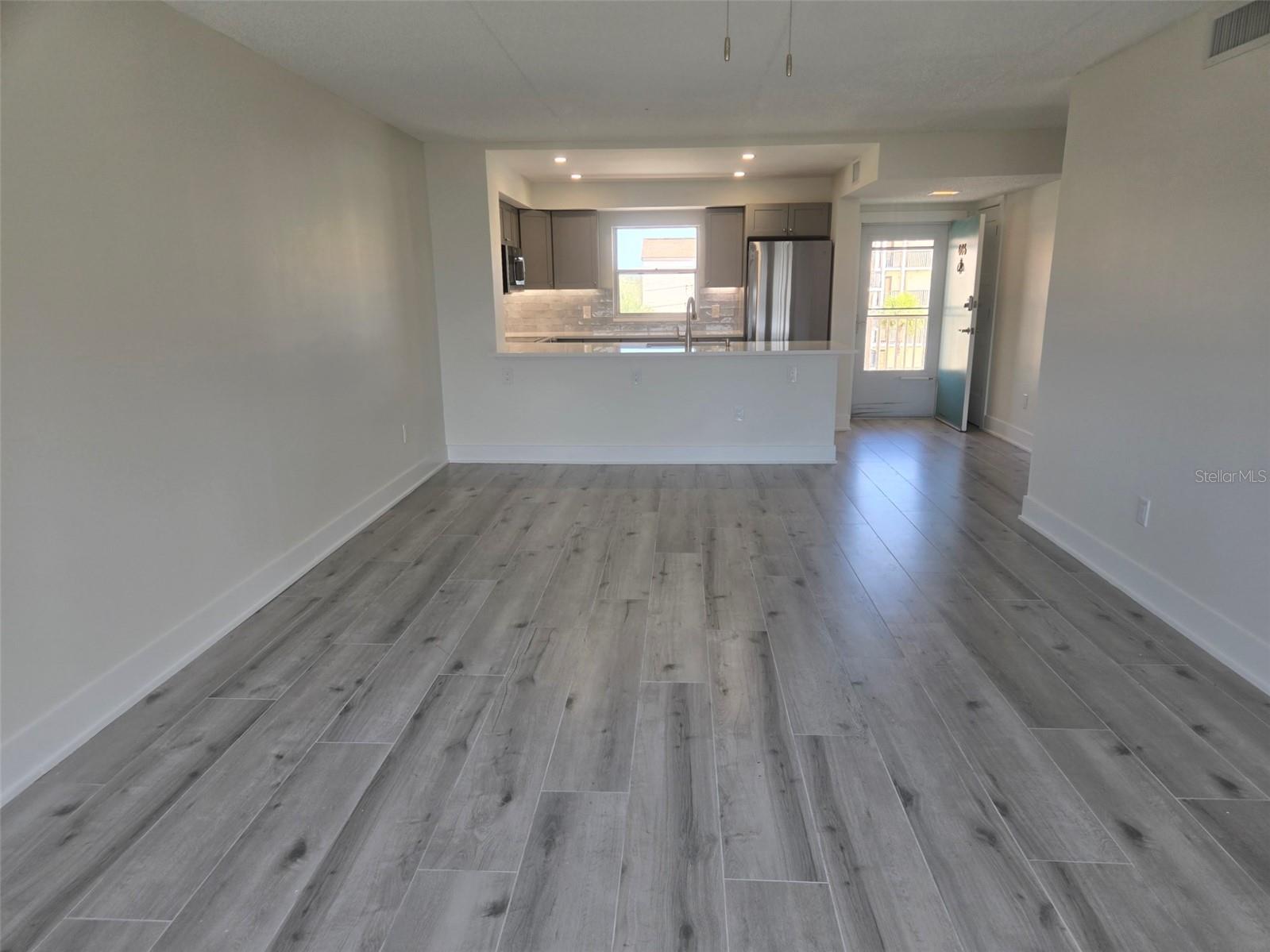 Image 15 of 66 For 1300 Portofino Drive 406