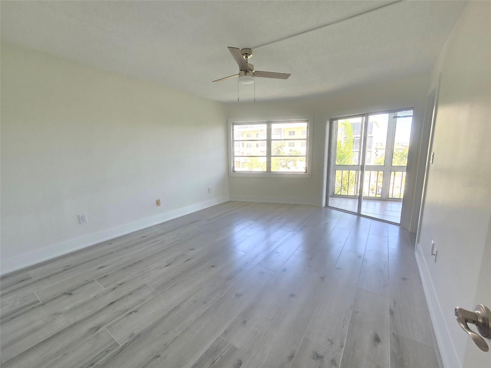 Image 39 of 66 For 1300 Portofino Drive 406