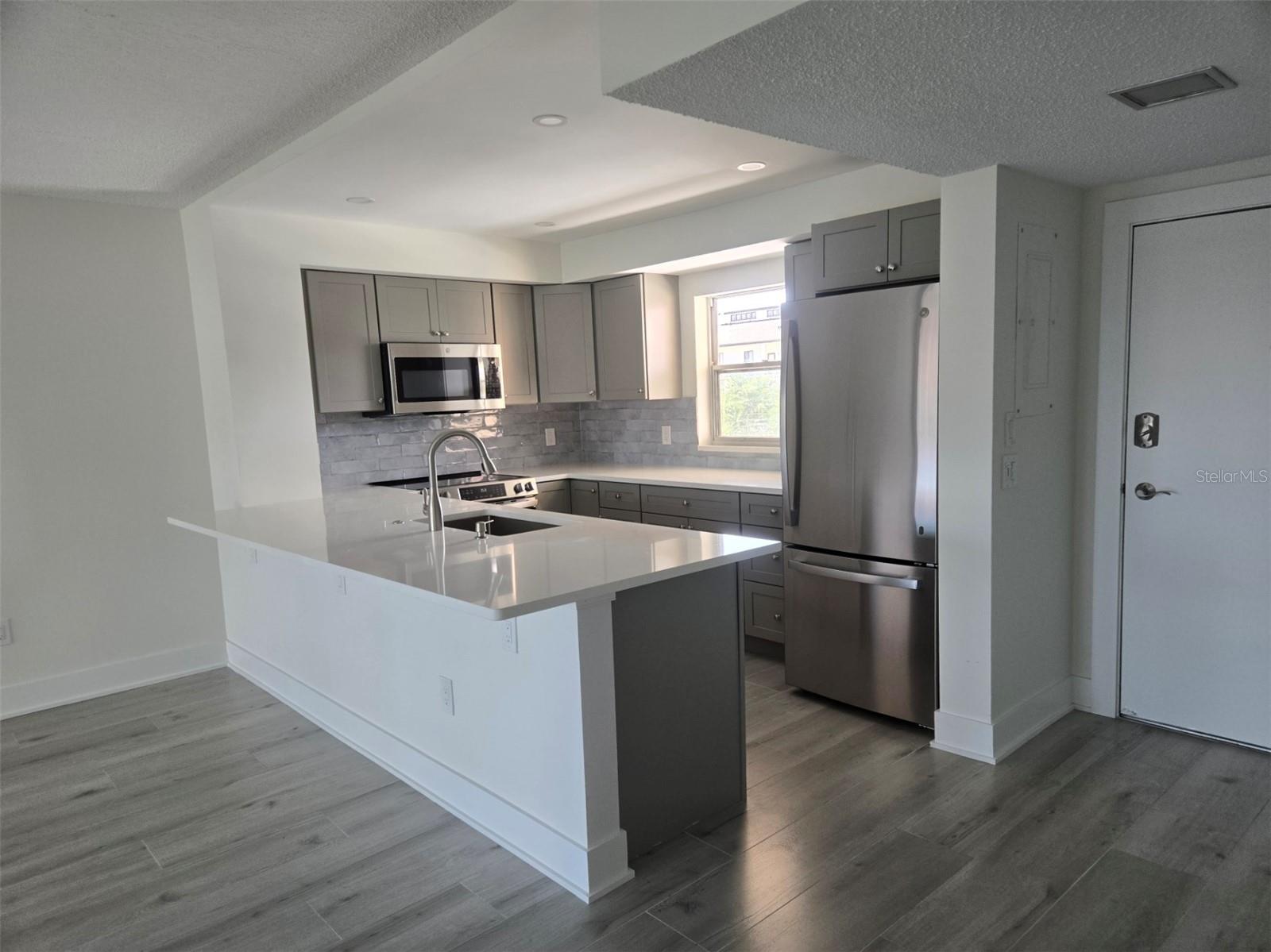 Image 6 of 66 For 1300 Portofino Drive 406