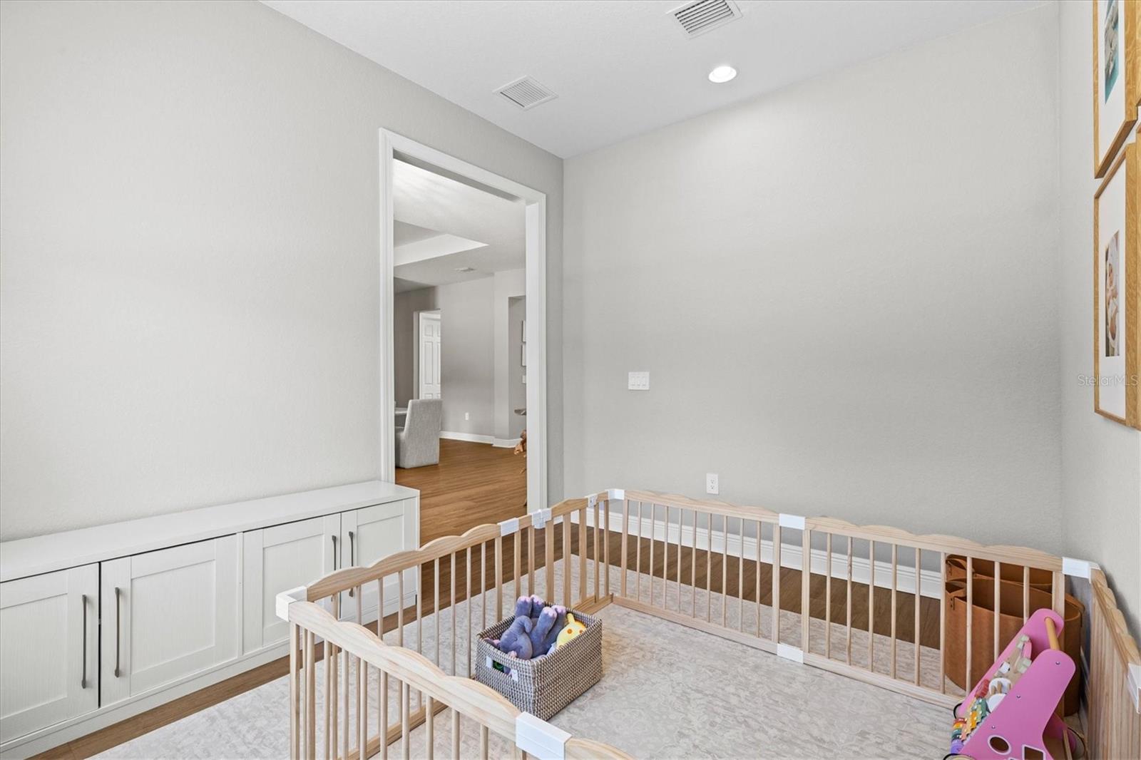 Image 14 of 97 For 1154 Kings Way Drive