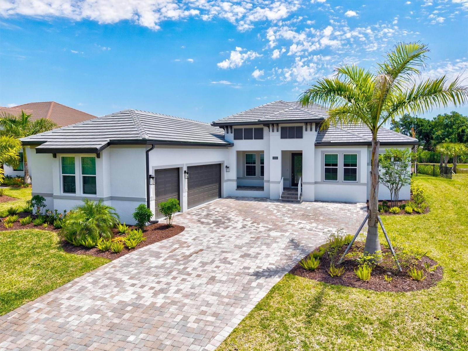Image 3 of 97 For 1154 Kings Way Drive