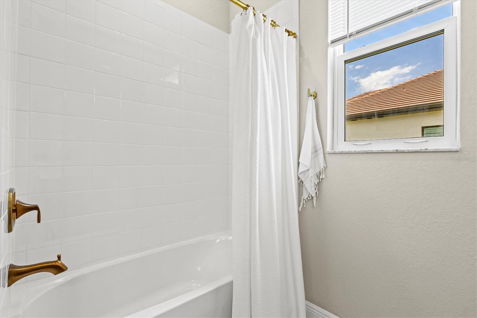 Image 55 of 97 For 1154 Kings Way Drive