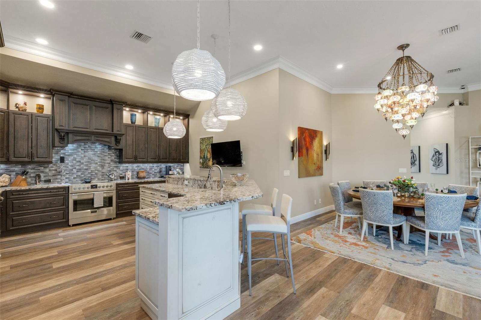 Image 21 of 80 For 7732 Donald Ross Road W