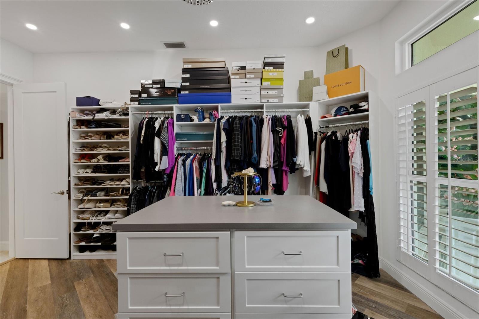 Image 38 of 80 For 7732 Donald Ross Road W