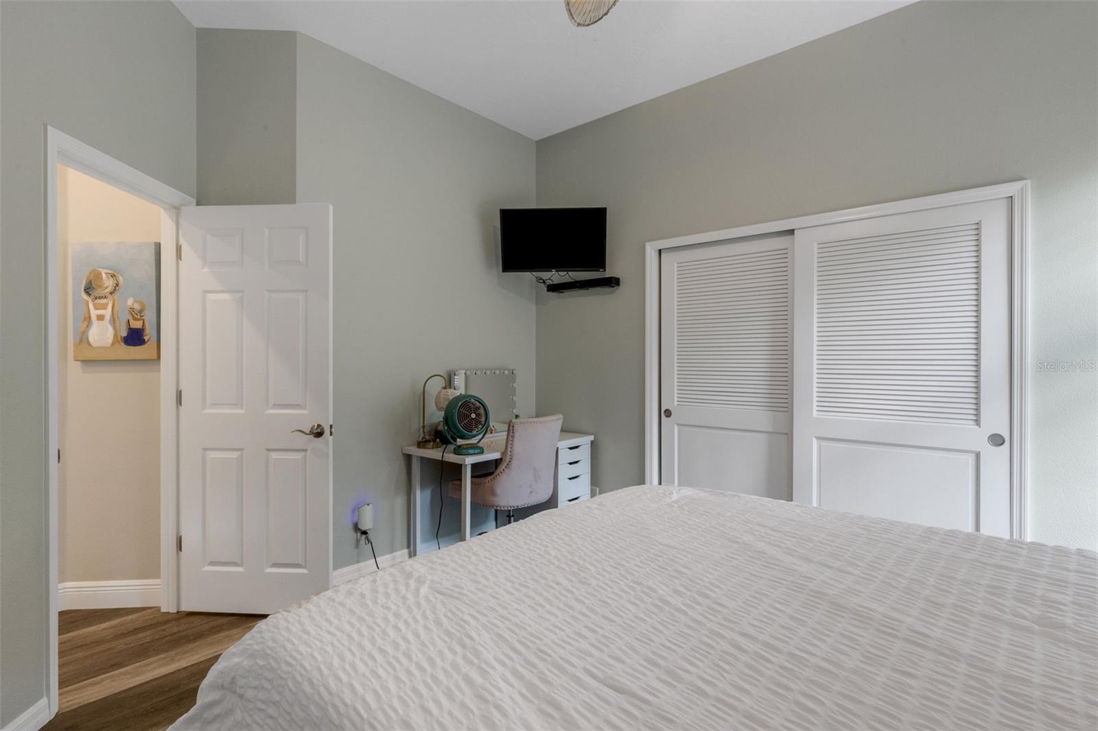 Image 62 of 80 For 7732 Donald Ross Road W