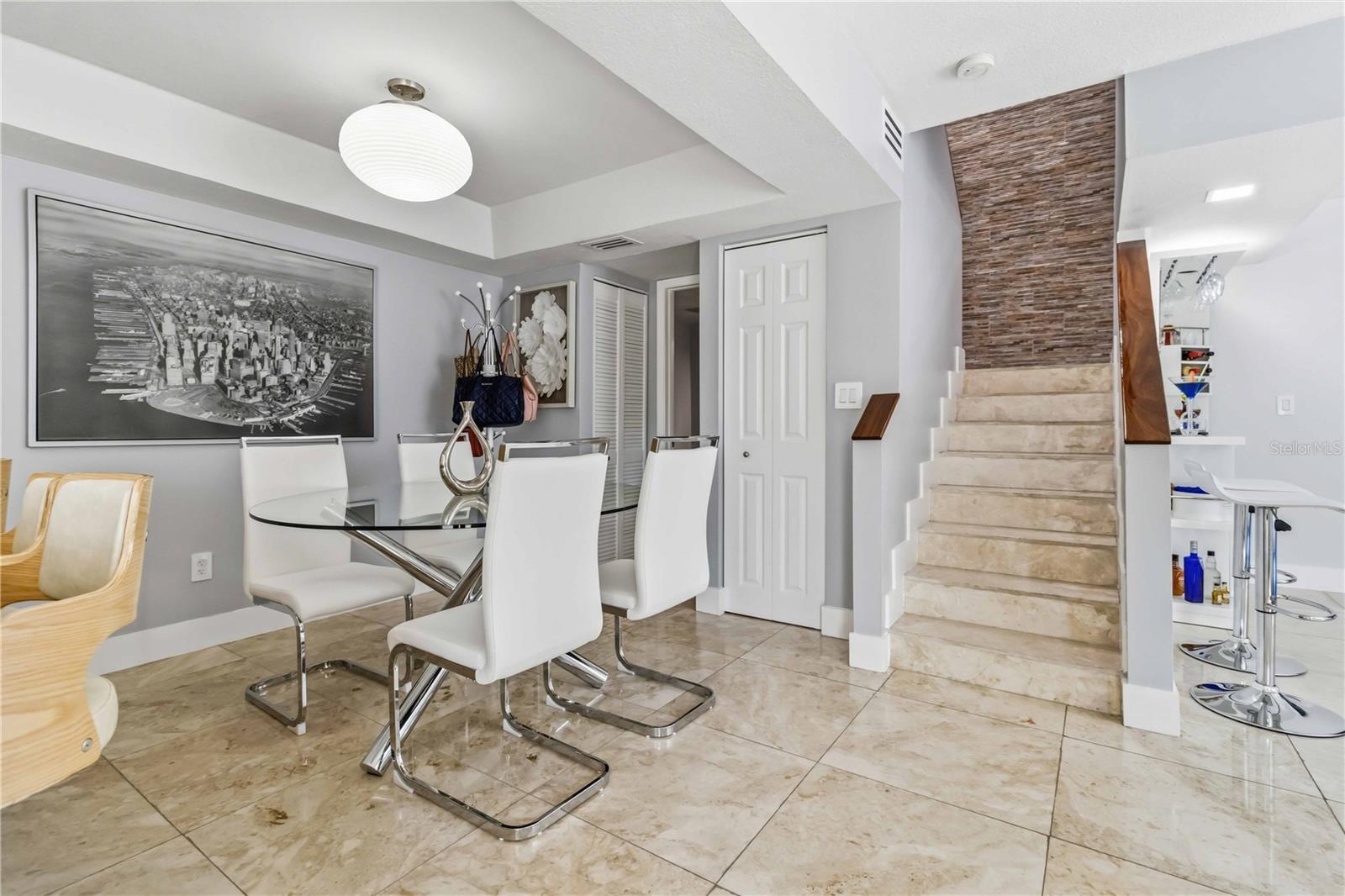 Image 11 of 30 For 11880 19th Lane 165