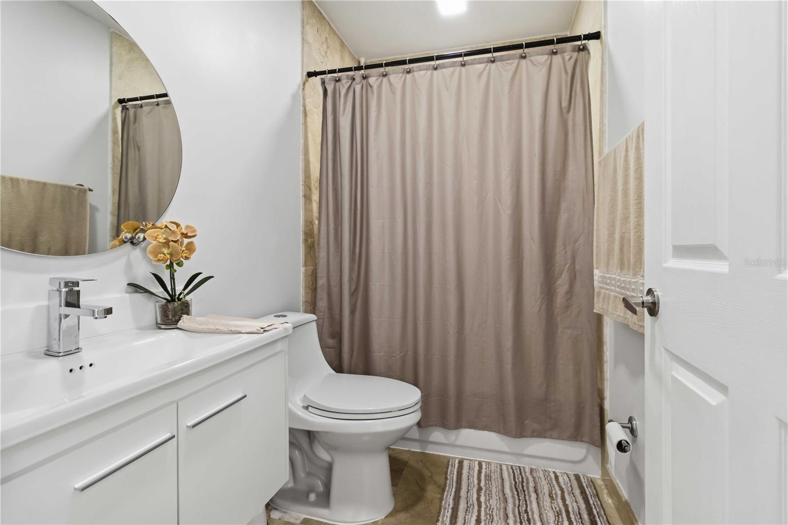 Image 20 of 30 For 11880 19th Lane 165