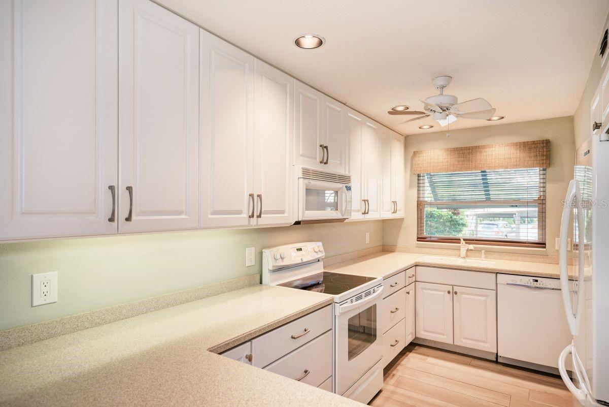 Image 12 of 38 For 4660 Ocean Boulevard G1