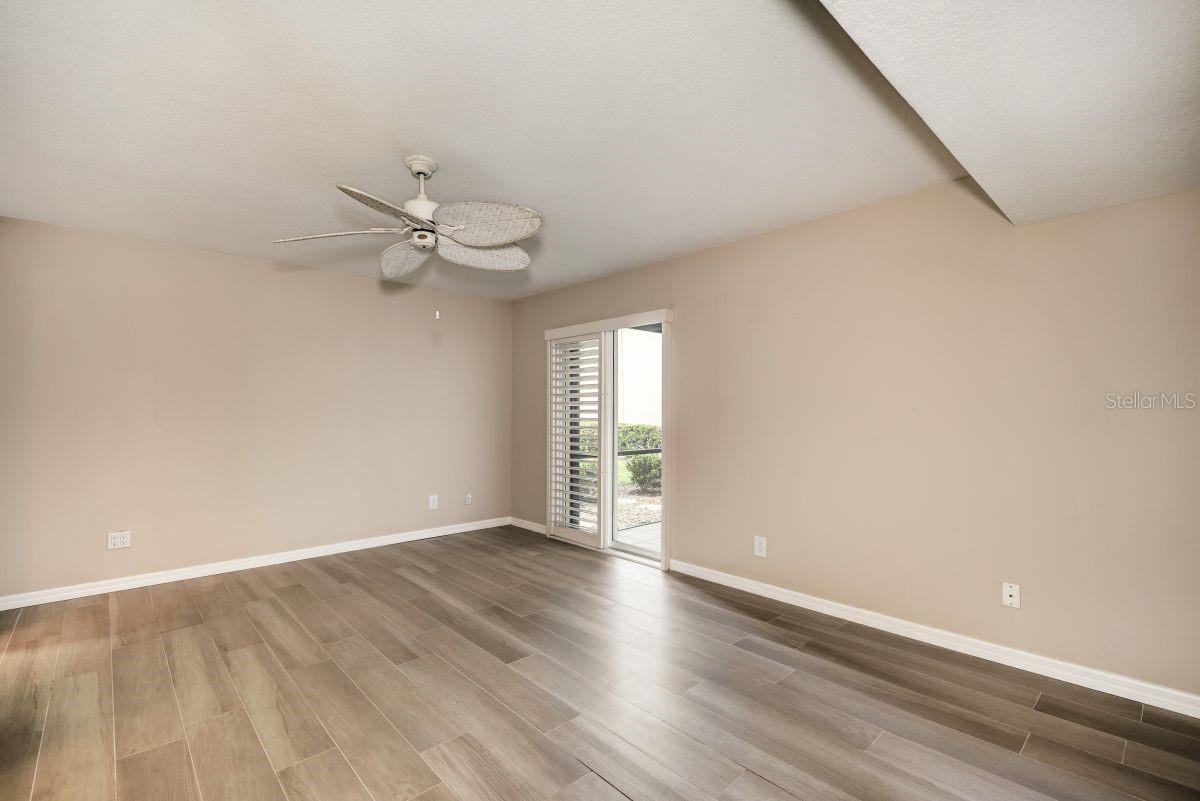 Image 19 of 38 For 4660 Ocean Boulevard G1