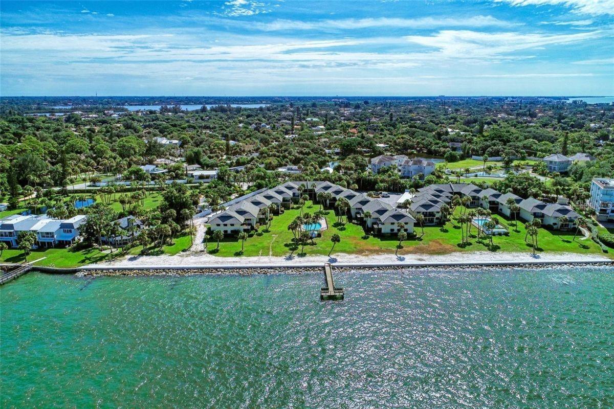 Image 2 of 38 For 4660 Ocean Boulevard G1