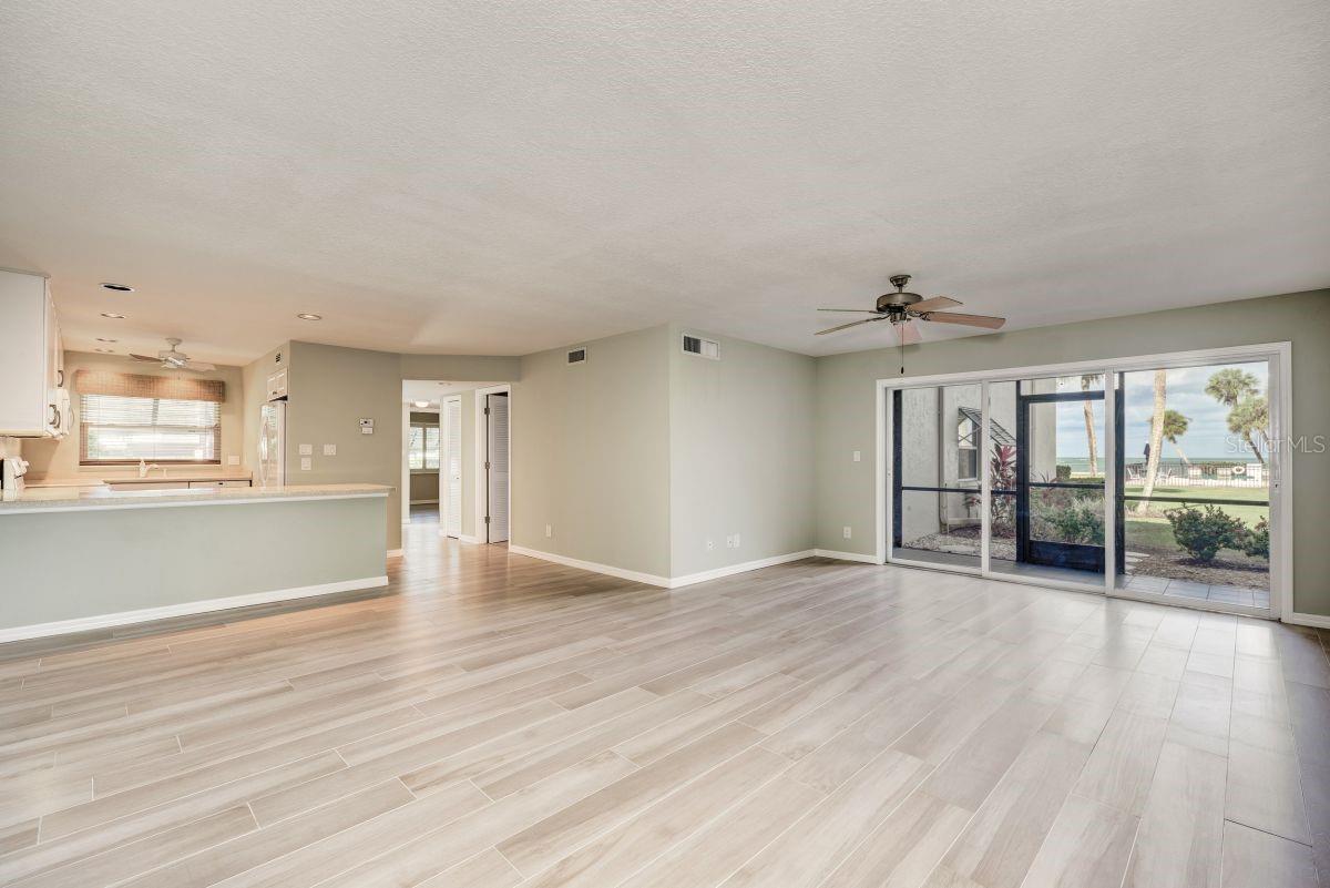 Image 21 of 38 For 4660 Ocean Boulevard G1