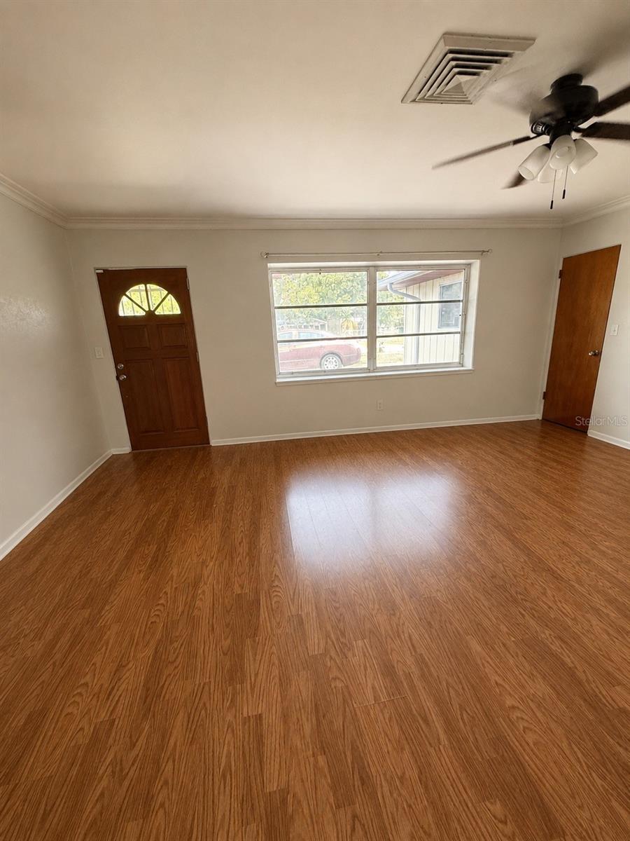 Image 4 of 5 For 304 42nd Street W