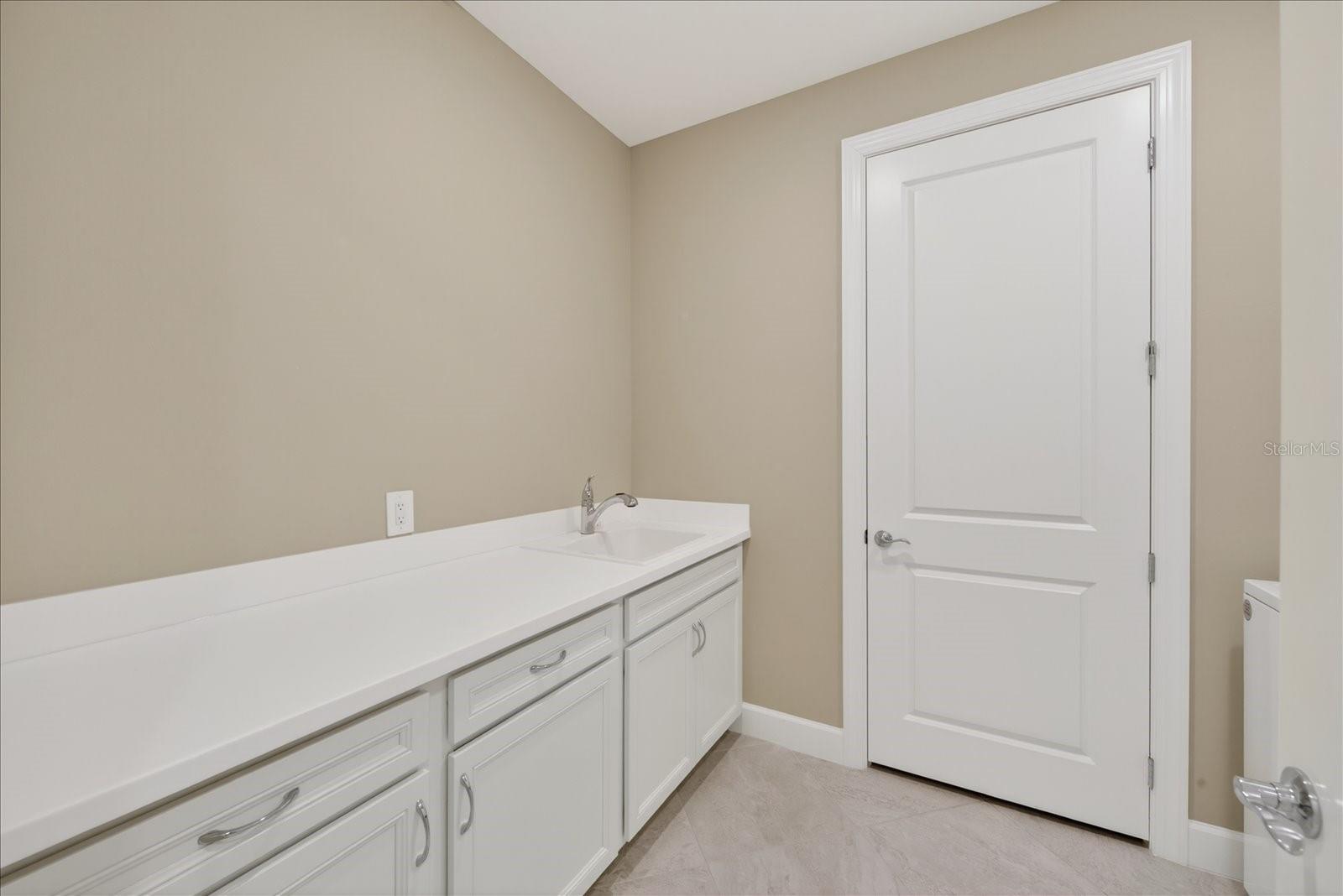 Image 46 of 100 For 18025 Harwich Place