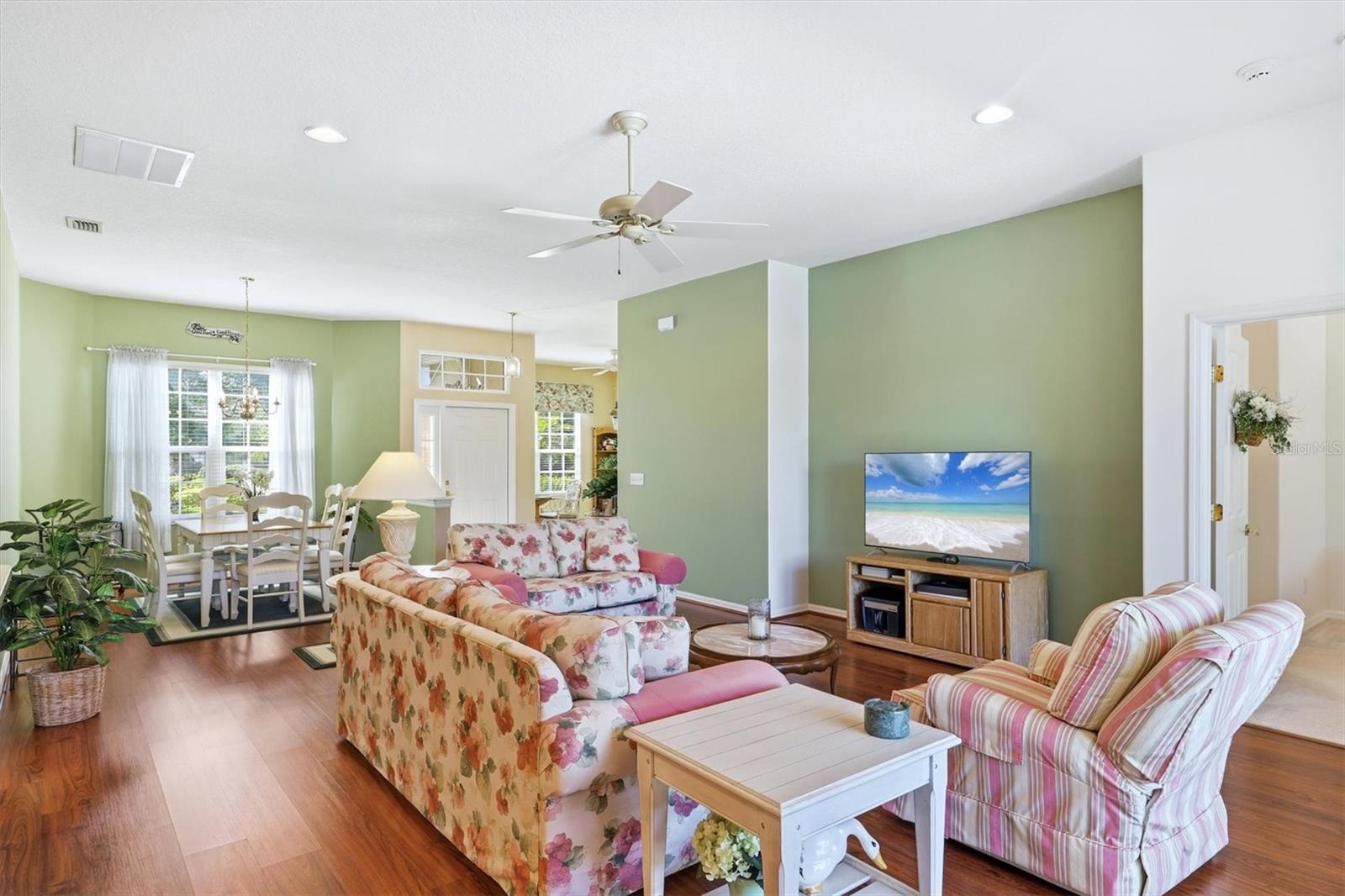 Image 12 of 49 For 4227 61st Avenue E