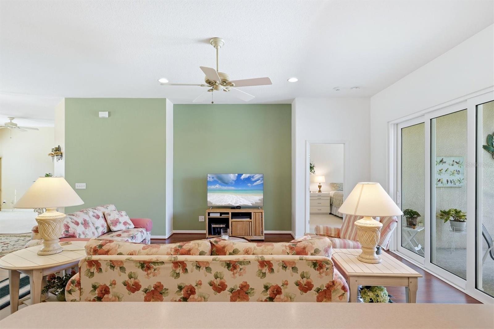 Image 14 of 49 For 4227 61st Avenue E