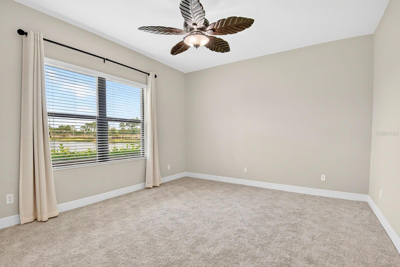 Image 19 of 81 For 4417 Amalfi Avenue