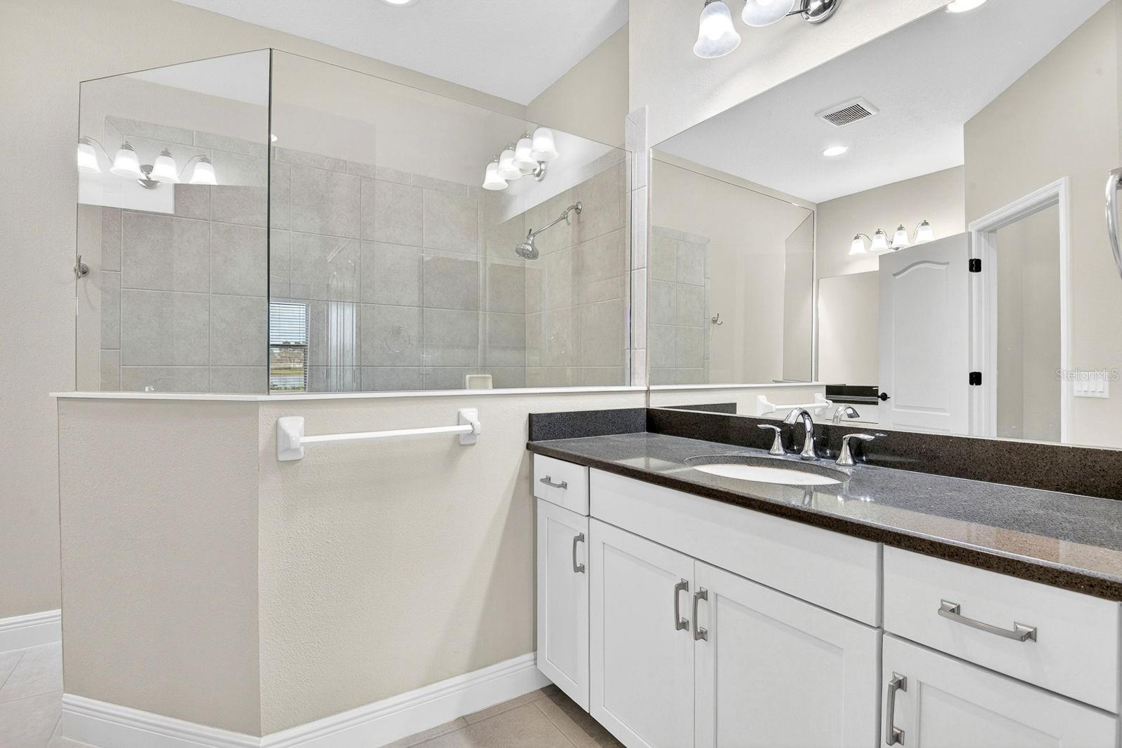 Image 39 of 81 For 4417 Amalfi Avenue