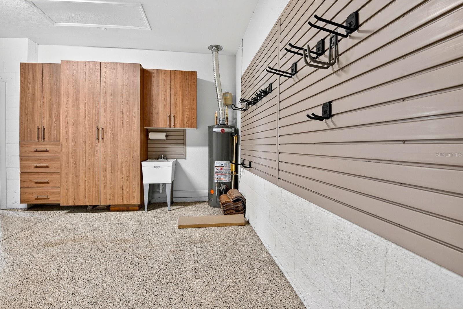 Image 43 of 81 For 4417 Amalfi Avenue