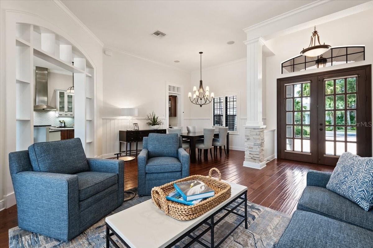 Image 6 of 55 For 7527 Greystone Street