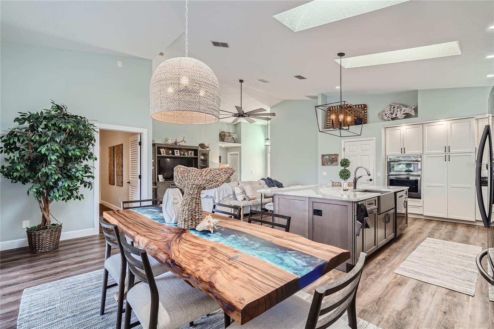 Image 13 of 44 For 11367 Perico Isle Circle