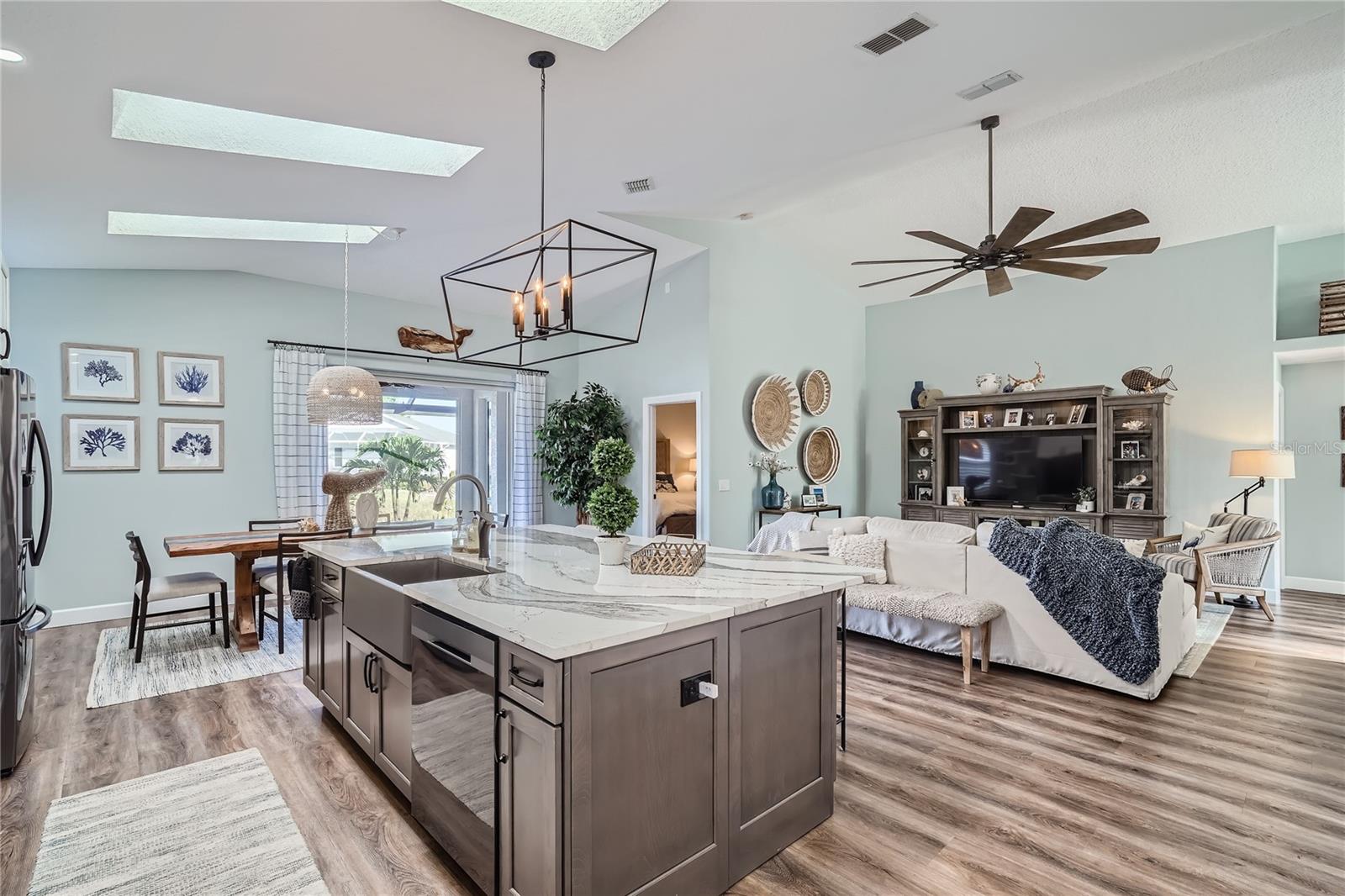 Image 16 of 44 For 11367 Perico Isle Circle
